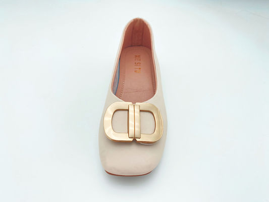 महिलाओं के लिए सफेद आरामदायक कमरों के साथ कम कटौती कम एड़ी के जूते असली चमड़े के साथ