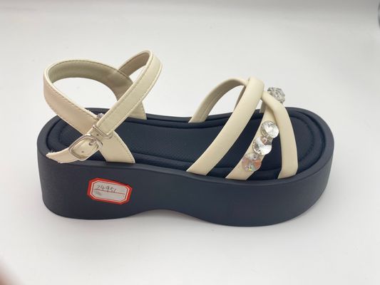 महिलाओं के लिए सफेद तल वाली सैंडल, शुद्ध रंग और असली चमड़े के साथ